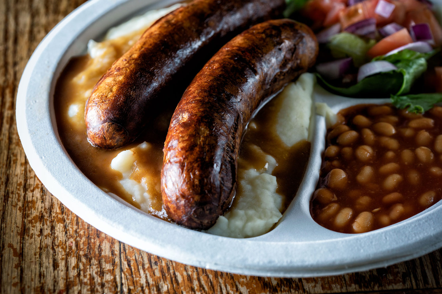 English Pub/Restaurant in San Mateo, California / The Swingin' Door